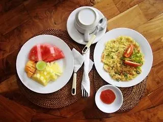 Kutuh Tirta Arum Guest House أوبود 0*,